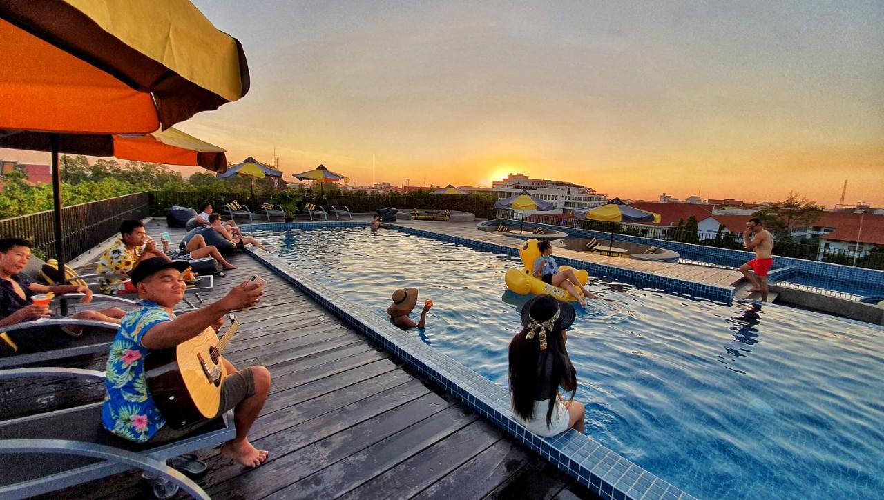 The Twizt - Lifestyle Hostel & Hotel Σιέμ Ρέαπ Εξωτερικό φωτογραφία